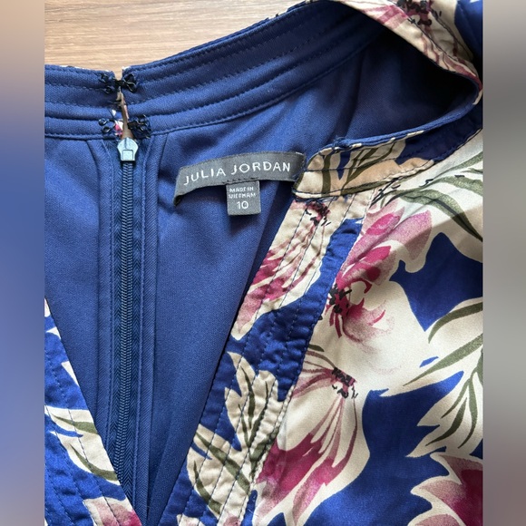 Gorgeous Julia Jordan Floral Tiered Maxi Dress - Picture 4 of 7